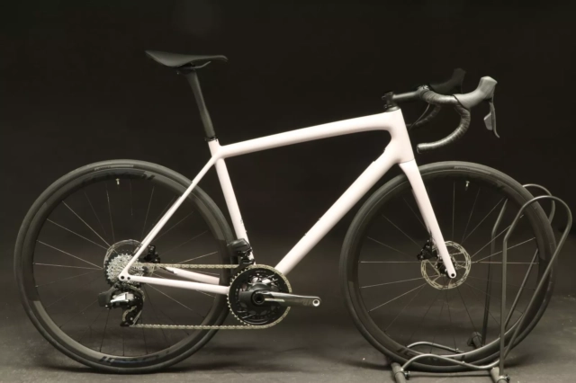 USED - 2024 Specialized Aethos Pro Force eTap AXS 56cm Clay Fog Tint 12s Photo Bike