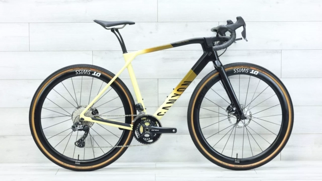 USED - 2022 Canyon Grail CF SLX 8 Di2 Gravel Bike - Medium