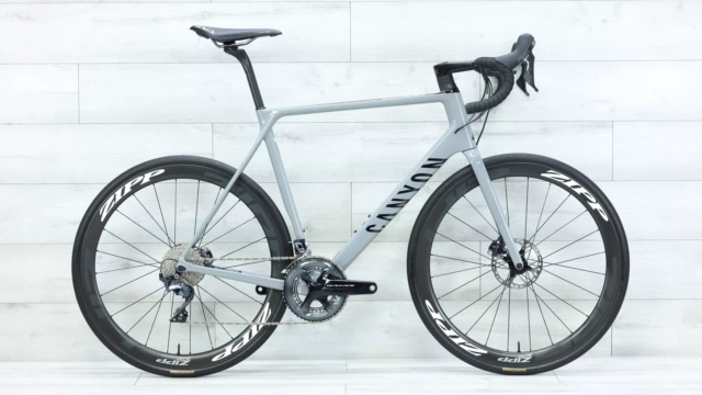 USED - 2023 Canyon Ultimate CF SL Disc Road Bike - XL