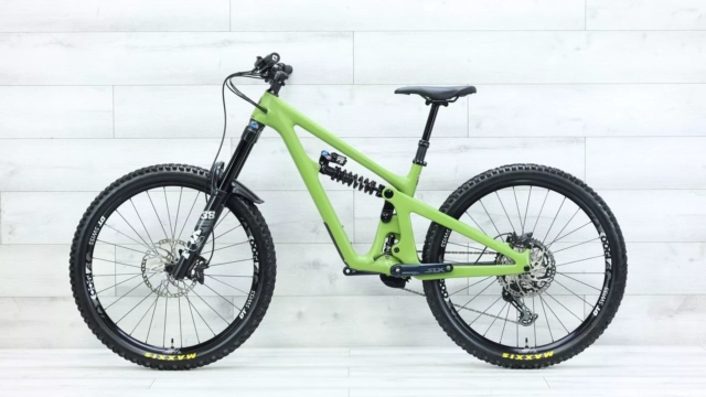 USED - 2021 Yeti SB165 C1 Mountain Bike - Small - Image 2