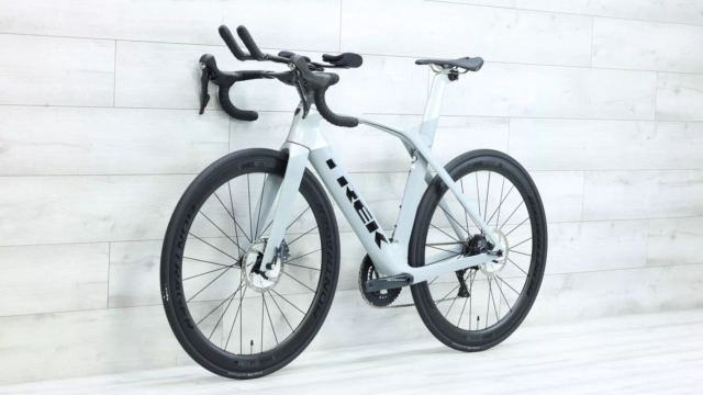 USED - 2019 Trek Madone SLR 6 Disc Road Bike - 54cm - Image 3
