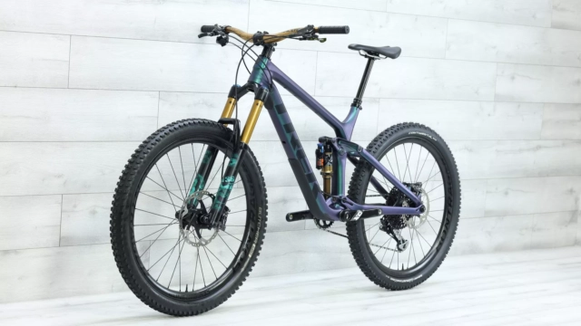 USED - 2020 Trek Remedy 9.9 Mountain Bike - Medium - Image 3