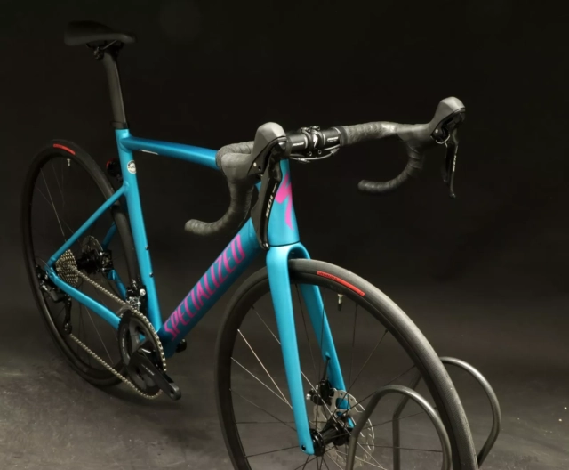 USED - 2023 Specialized Allez Sprint Comp Bike 56cm Shimano 105 Lagoon Tn Display Bike - Image 3