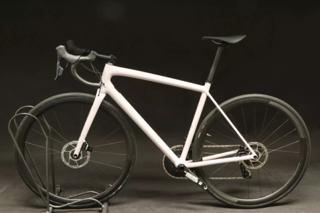 USED - 2024 Specialized Aethos Pro Force eTap AXS 56cm Clay Fog Tint 12s Photo Bike - Image 2
