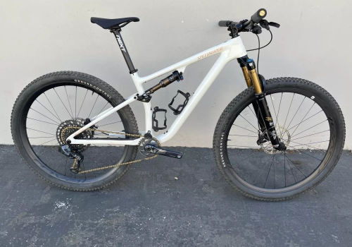 2023 Specialized Epic EVO Pro Size M